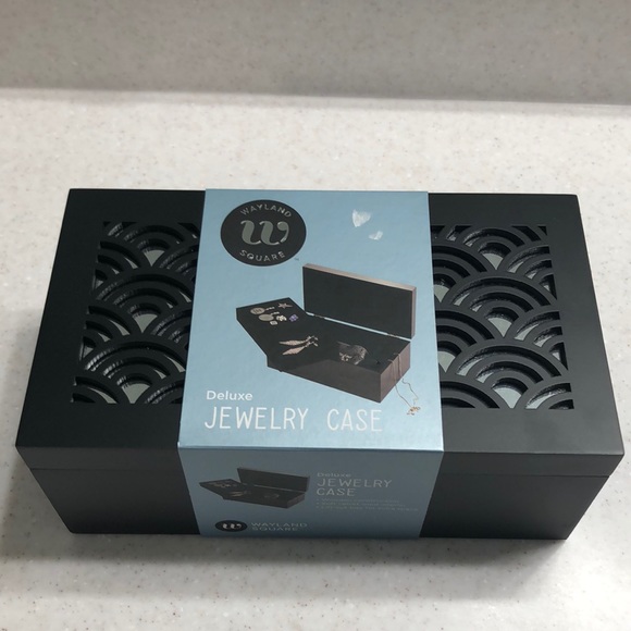 Jewelry case